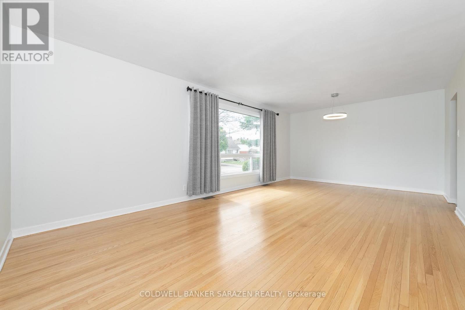 2707 Priscilla Street, Ottawa, Ontario  K2B 7E1 - Photo 18 - X12469200