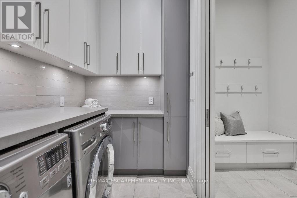 1293 Woodland Avenue, Mississauga, Ontario  L5G 2Y1 - Photo 20 - W12465987
