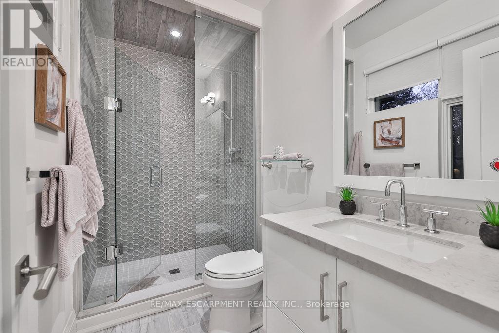1293 Woodland Avenue, Mississauga, Ontario  L5G 2Y1 - Photo 29 - W12465987