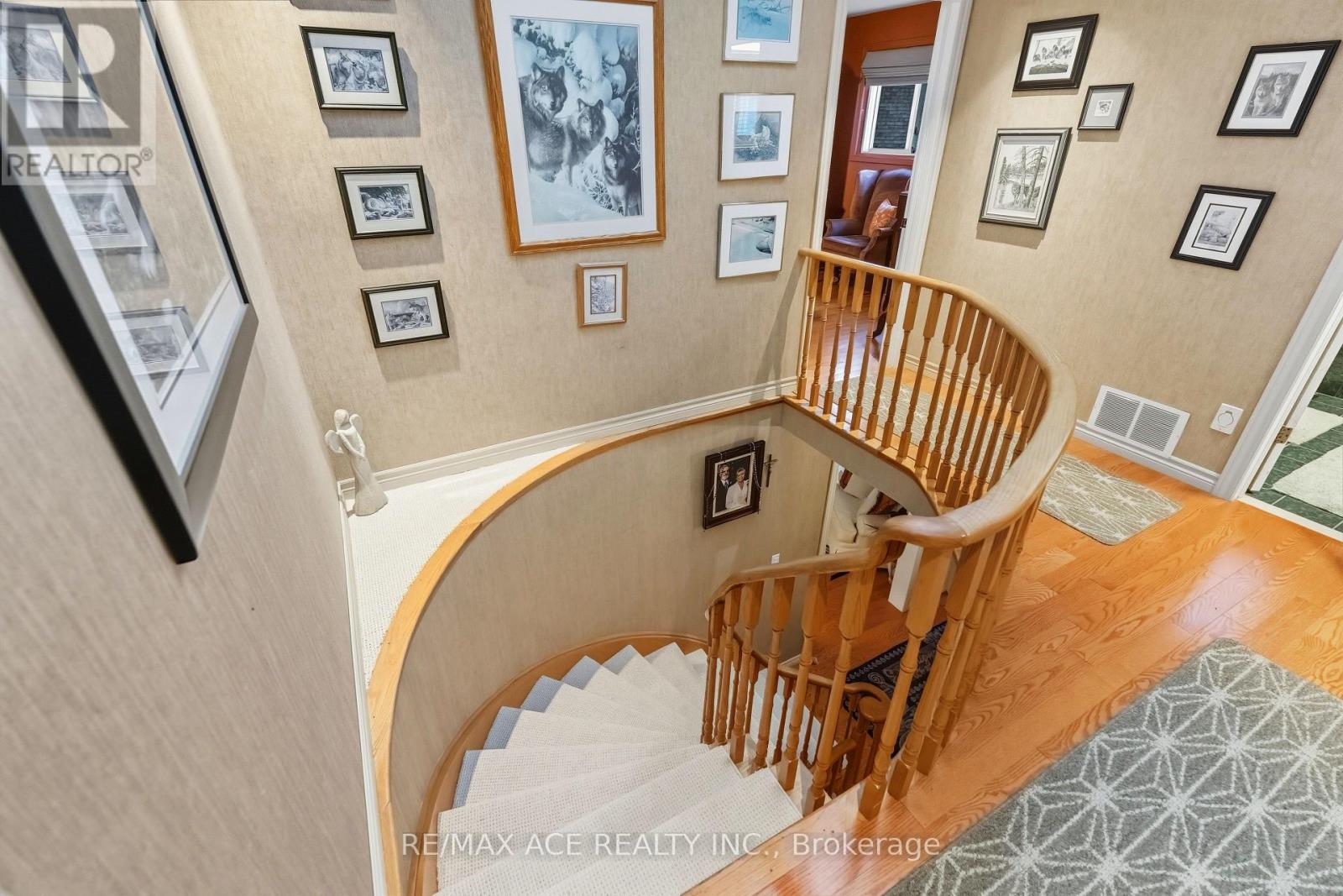 17 Black Willow Court, Richmond Hill, Ontario  L4E 2M7 - Photo 21 - N12469086