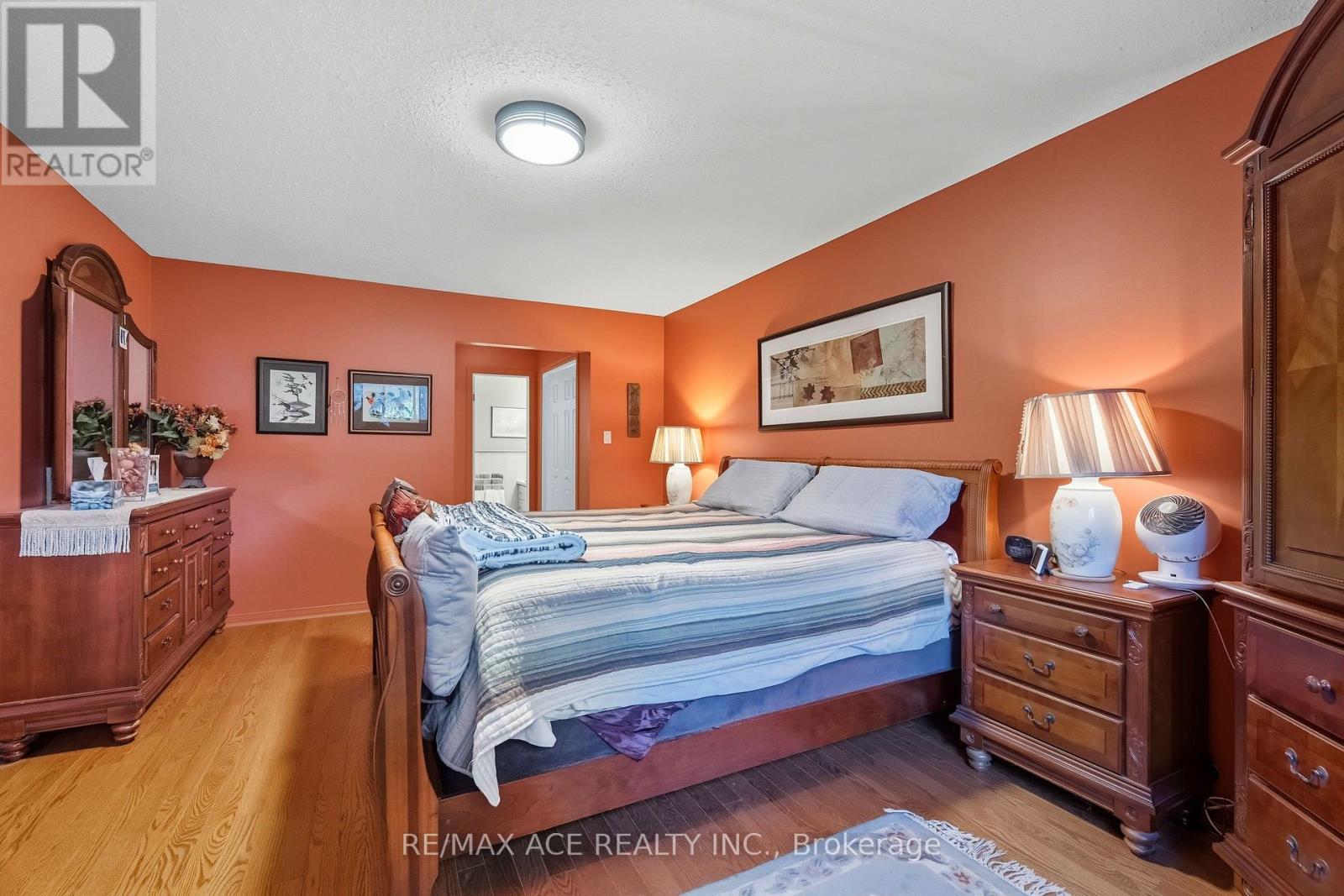 17 Black Willow Court, Richmond Hill, Ontario  L4E 2M7 - Photo 22 - N12469086