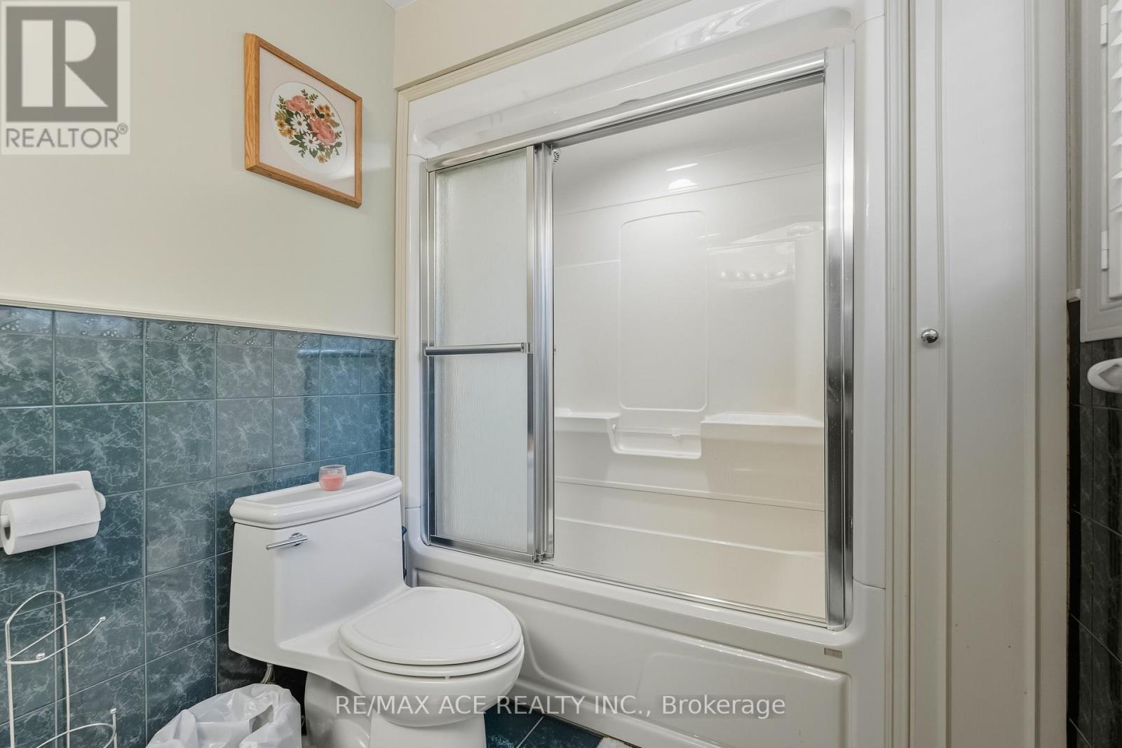 17 Black Willow Court, Richmond Hill, Ontario  L4E 2M7 - Photo 31 - N12469086