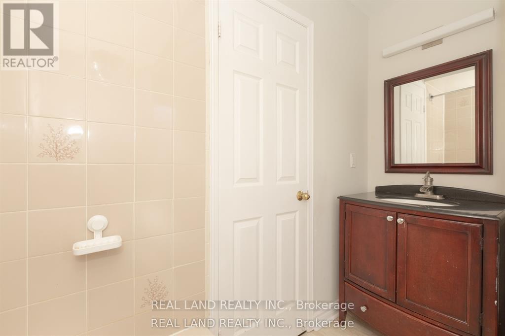10 Timpson Drive, Aurora, Ontario  L4G 5K6 - Photo 29 - N12469106