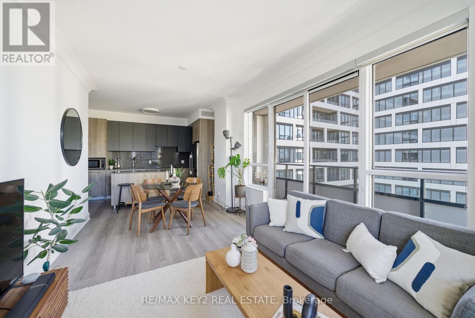 601 - 38 Water Walk Drive, Markham, Ontario  L3R 6M8 - Photo 11 - N12469115