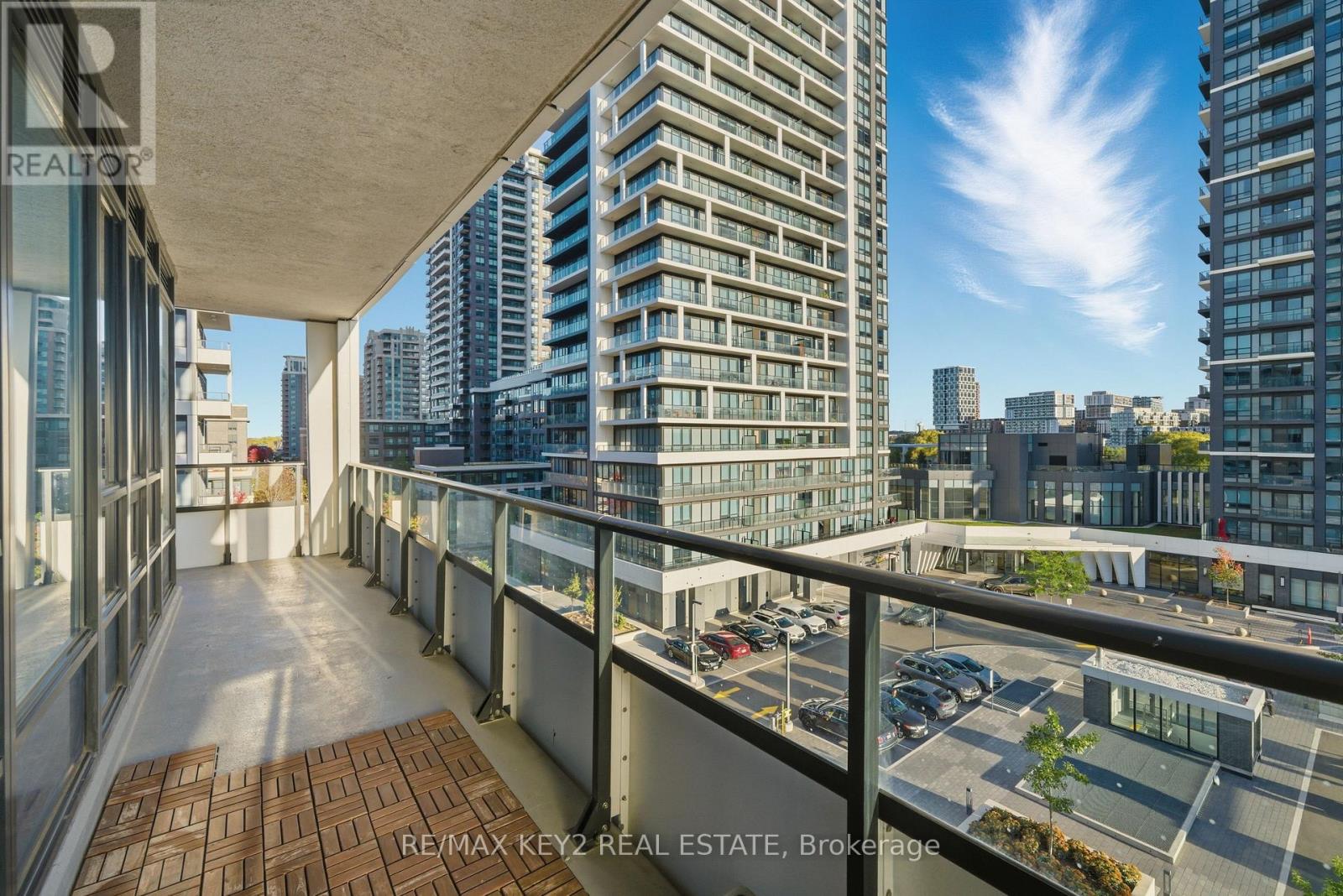 601 - 38 Water Walk Drive, Markham, Ontario  L3R 6M8 - Photo 14 - N12469115