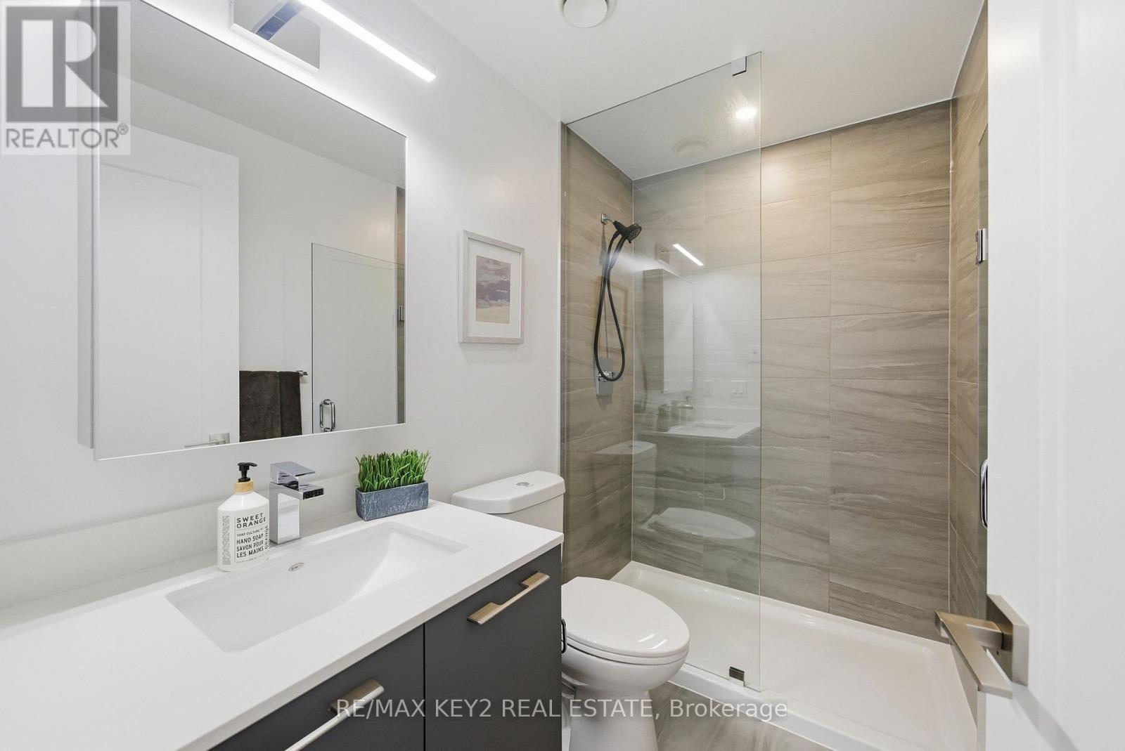 601 - 38 Water Walk Drive, Markham, Ontario  L3R 6M8 - Photo 19 - N12469115