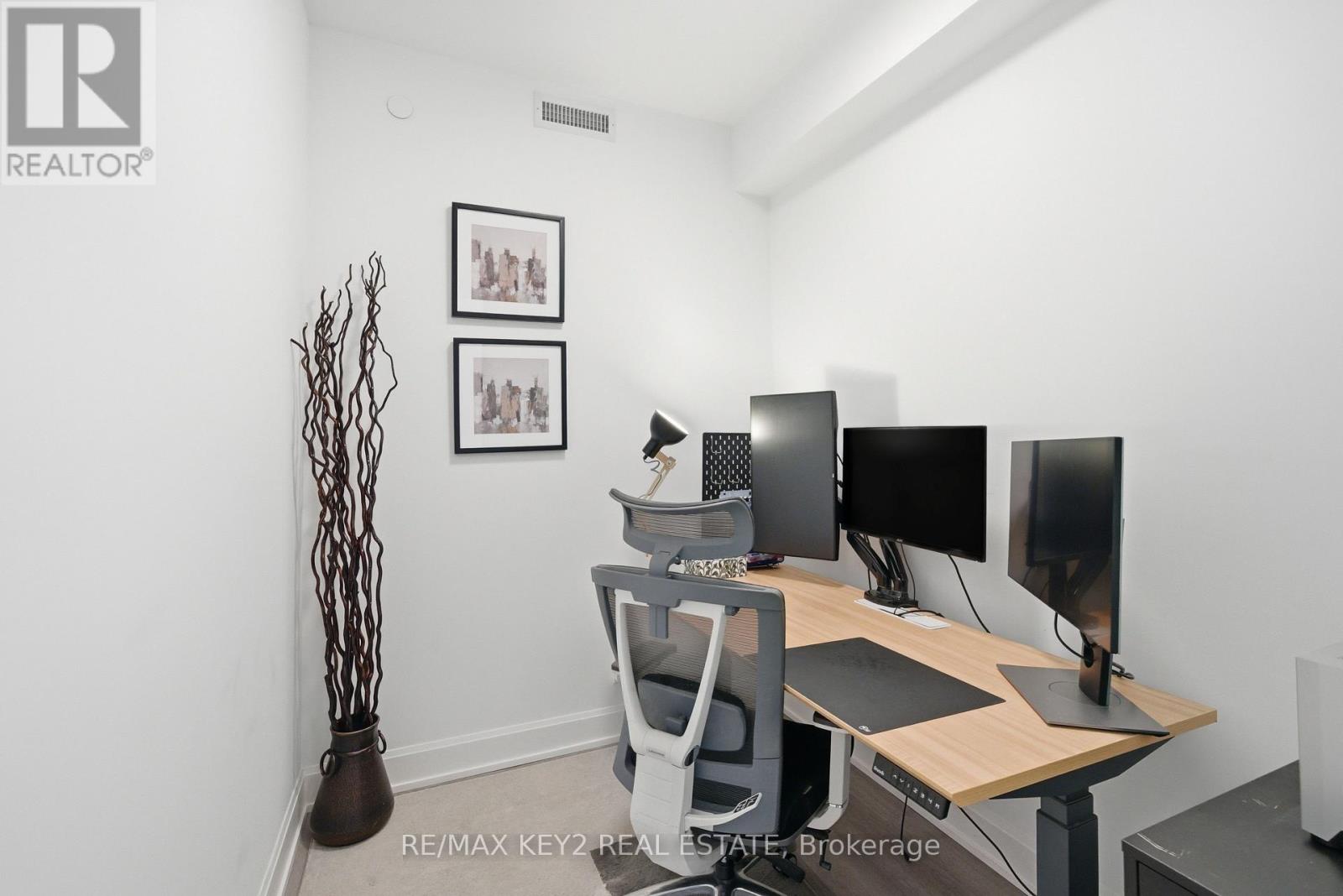 601 - 38 Water Walk Drive, Markham, Ontario  L3R 6M8 - Photo 23 - N12469115