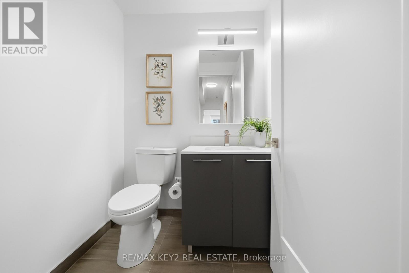601 - 38 Water Walk Drive, Markham, Ontario  L3R 6M8 - Photo 24 - N12469115