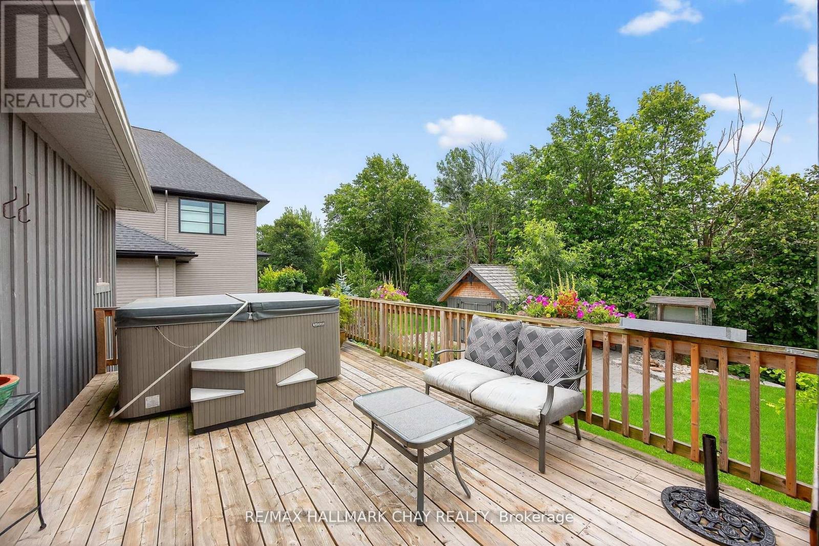 127 High Bluff Lane, Blue Mountains, Ontario  N0H 2P0 - Photo 43 - X12468536
