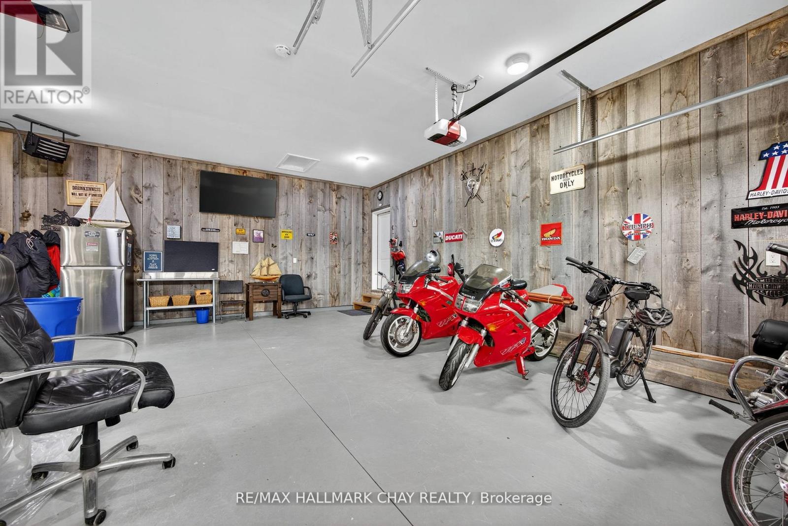 127 High Bluff Lane, Blue Mountains, Ontario  N0H 2P0 - Photo 49 - X12468536