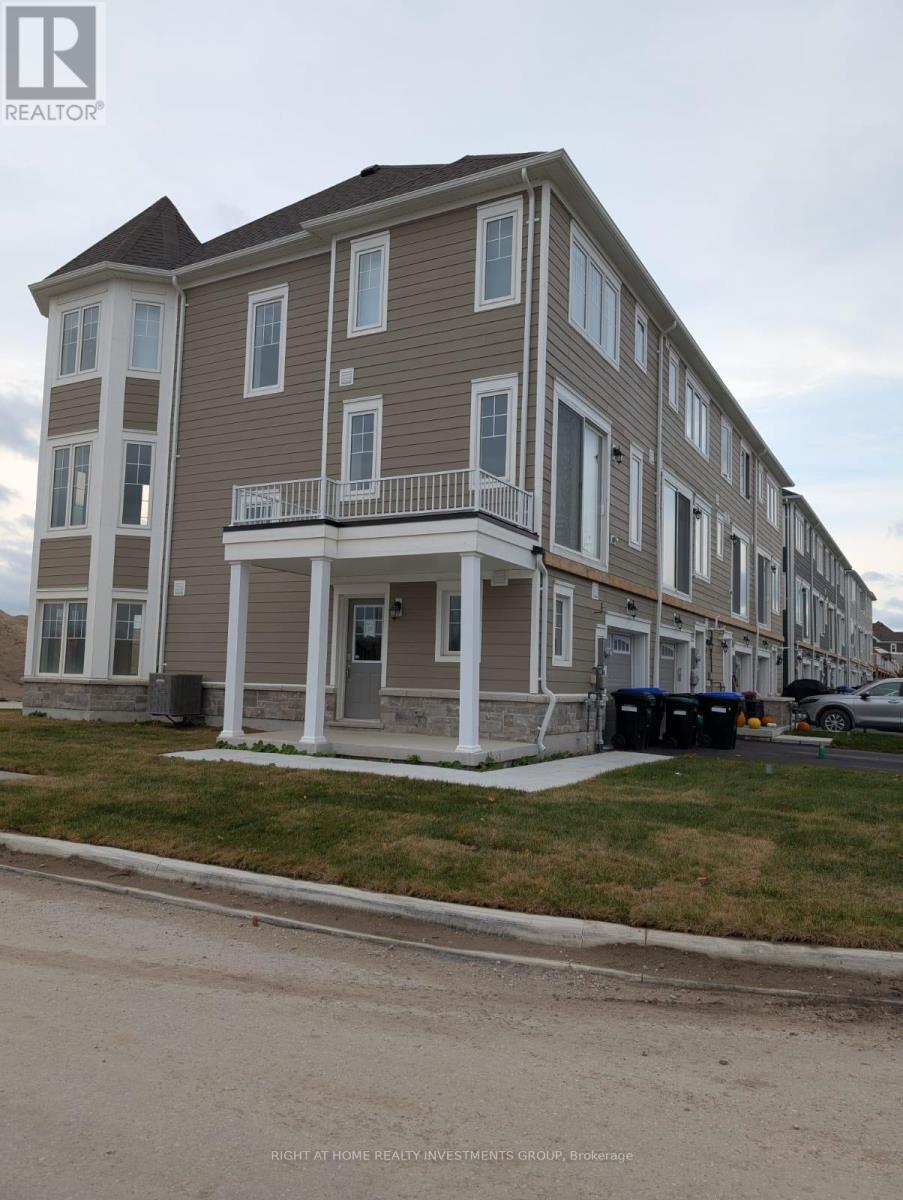 <h3>$580,000</h3><p>83 Shelburne Avenue, Wasaga Beach, Ontario</p>
