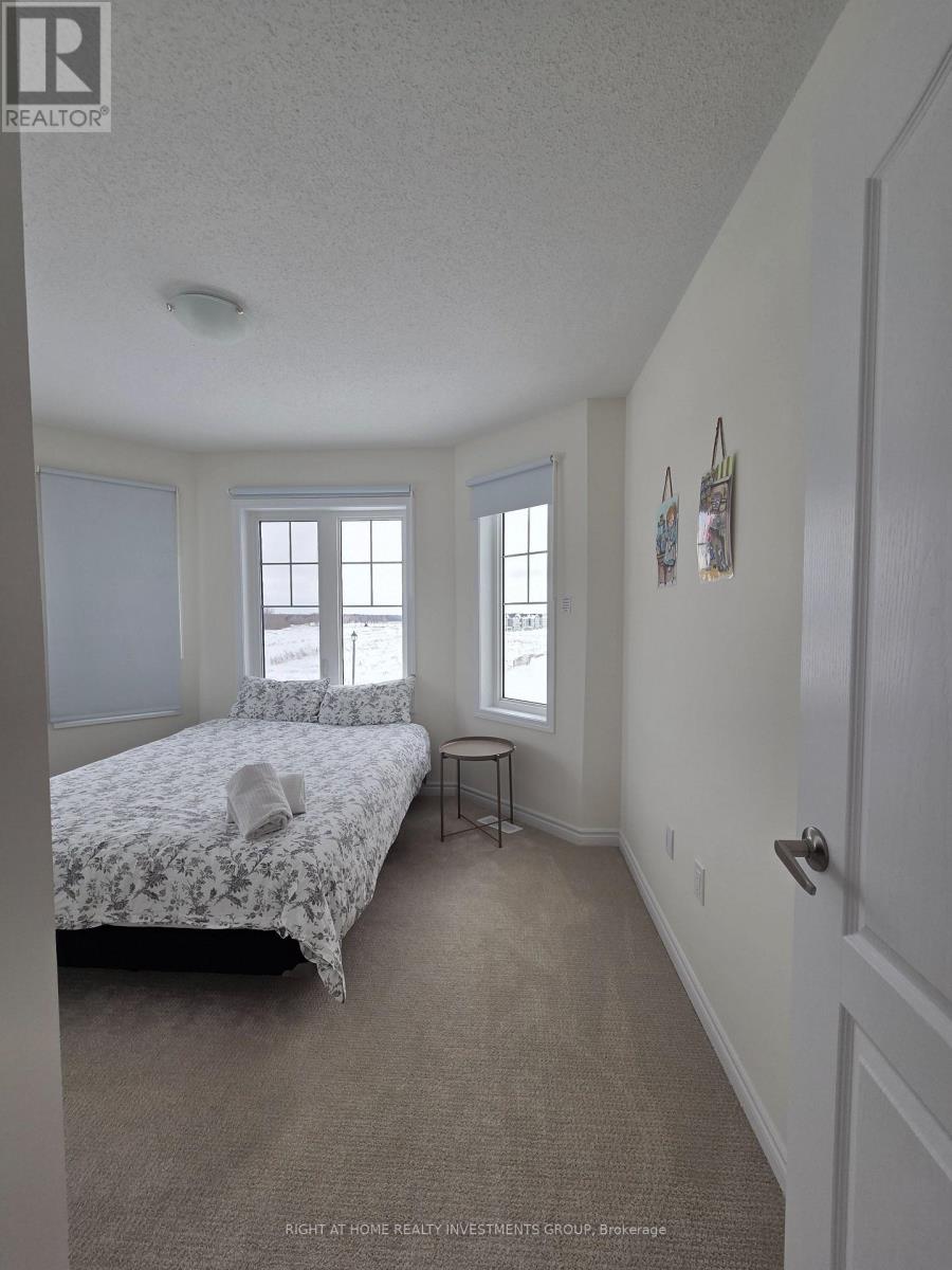 83 Shelburne Avenue, Wasaga Beach, Ontario  L9Z 0L2 - Photo 17 - S12469130