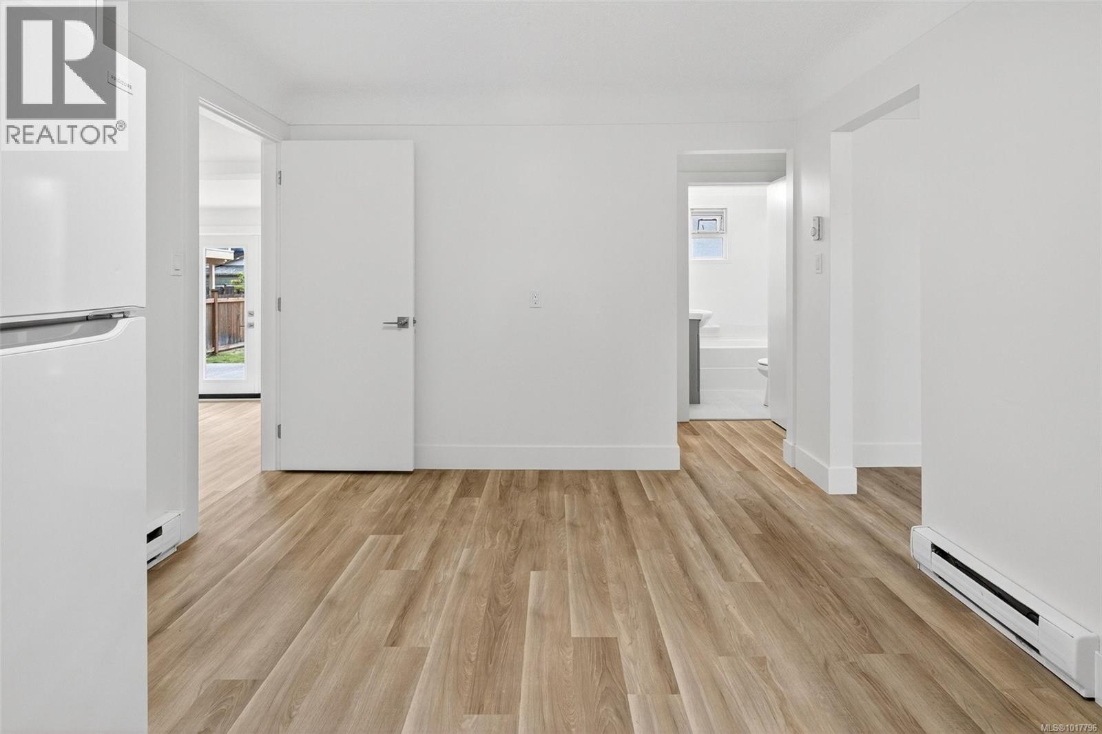 9617 Fourth St, Sidney, British Columbia  V8L 2Y5 - Photo 13 - 1017796