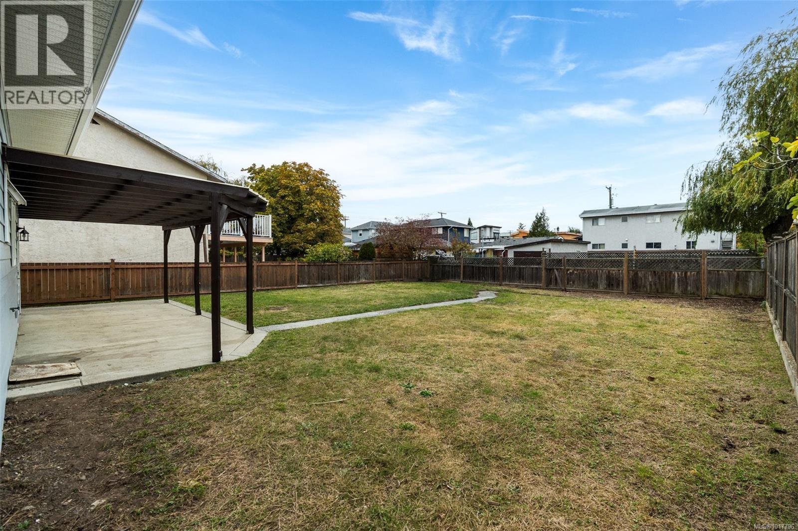 9617 Fourth St, Sidney, British Columbia  V8L 2Y5 - Photo 23 - 1017796