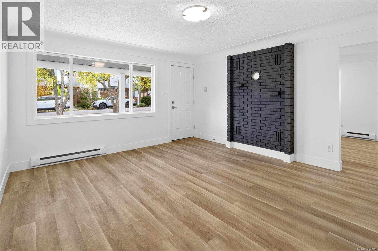 9617 Fourth St, Sidney, British Columbia  V8L 2Y5 - Photo 9 - 1017796