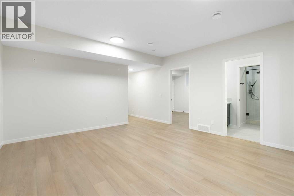 147 Marmot Grove Nw, Calgary, Alberta  T3R 2G4 - Photo 31 - A2264896