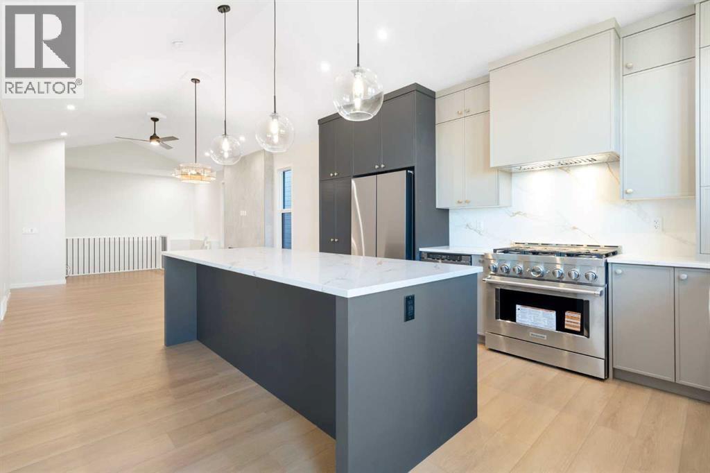 147 Marmot Grove Nw, Calgary, Alberta  T3R 2G4 - Photo 4 - A2264896