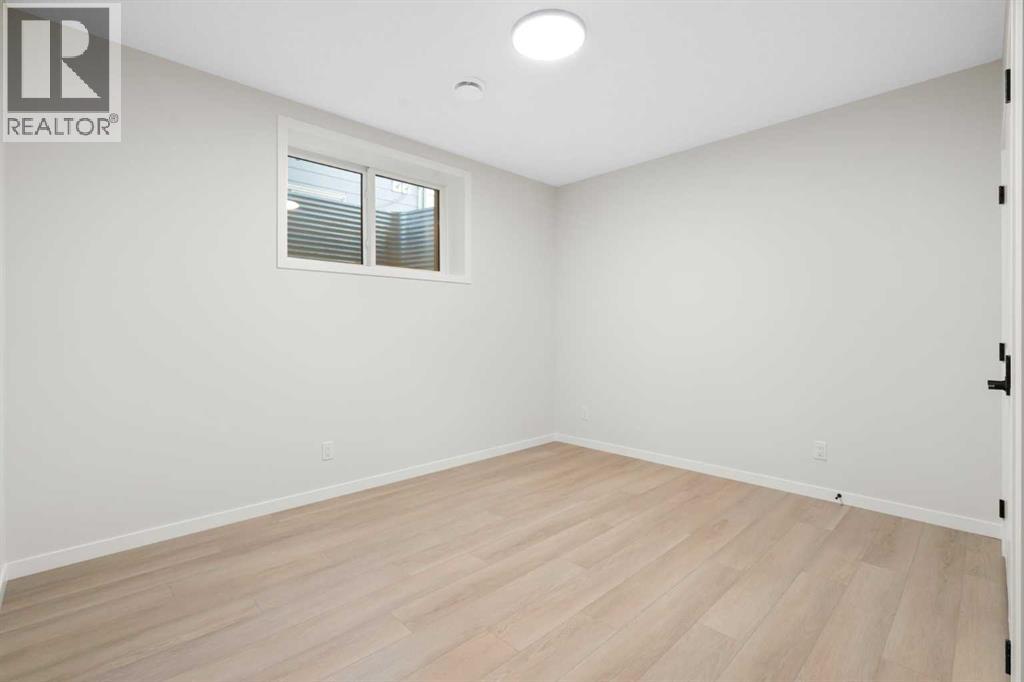147 Marmot Grove Nw, Calgary, Alberta  T3R 2G4 - Photo 37 - A2264896