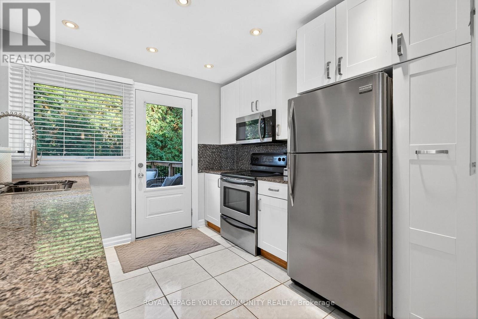 67 Monkswood Crescent, Newmarket, Ontario  L3Y 2J9 - Photo 19 - N12446292