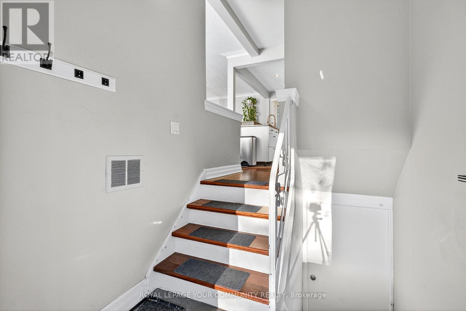 67 Monkswood Crescent, Newmarket, Ontario  L3Y 2J9 - Photo 28 - N12446292