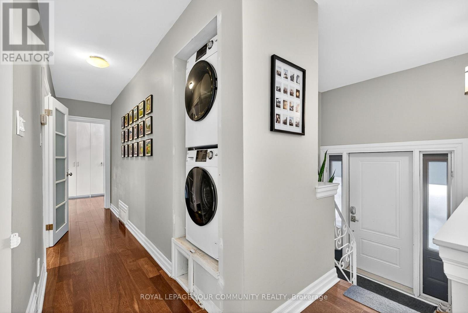 67 Monkswood Crescent, Newmarket, Ontario  L3Y 2J9 - Photo 9 - N12446292