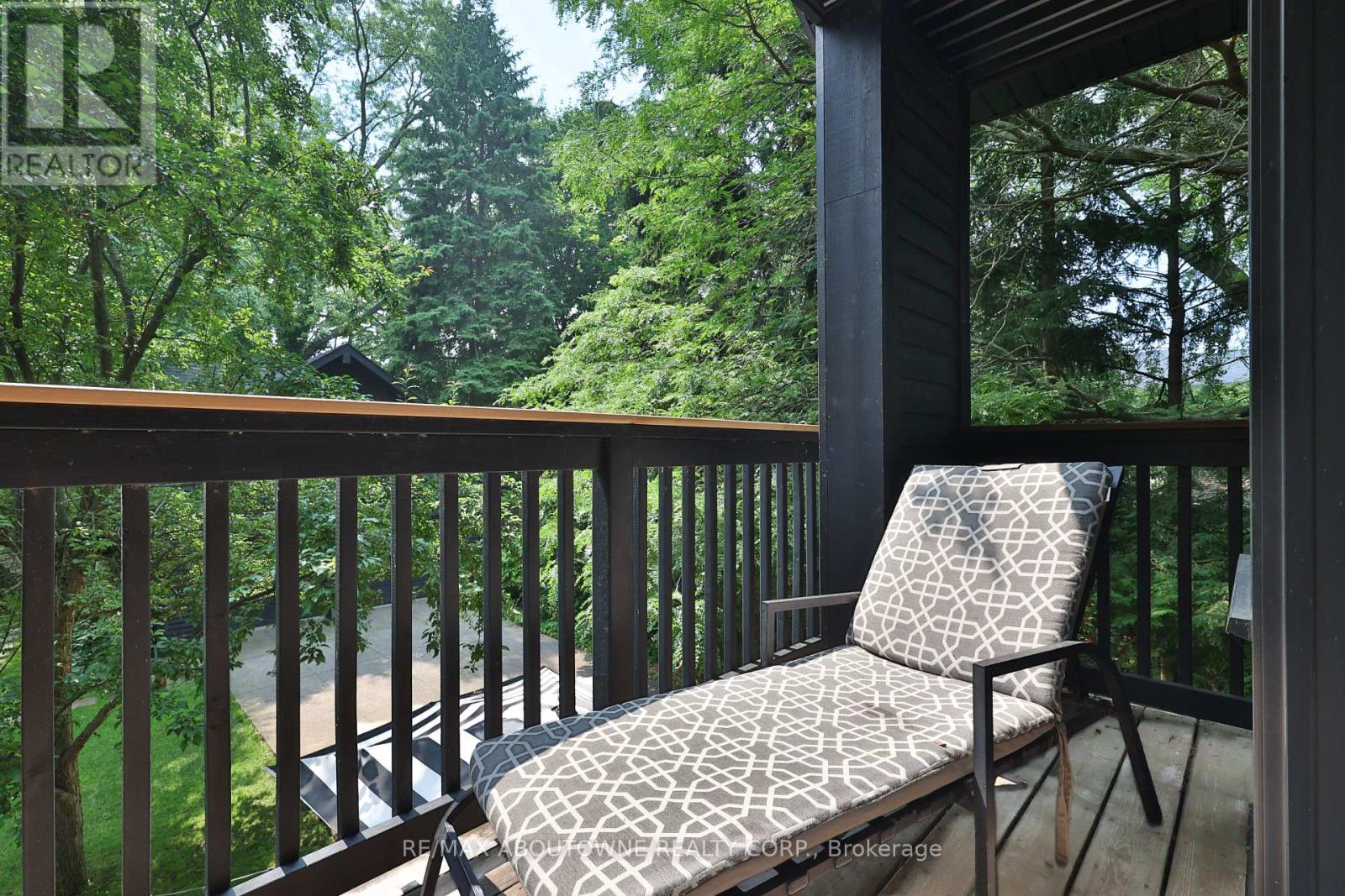 52 Kerr Street, Oakville, Ontario  L6K 3A1 - Photo 24 - W12288775