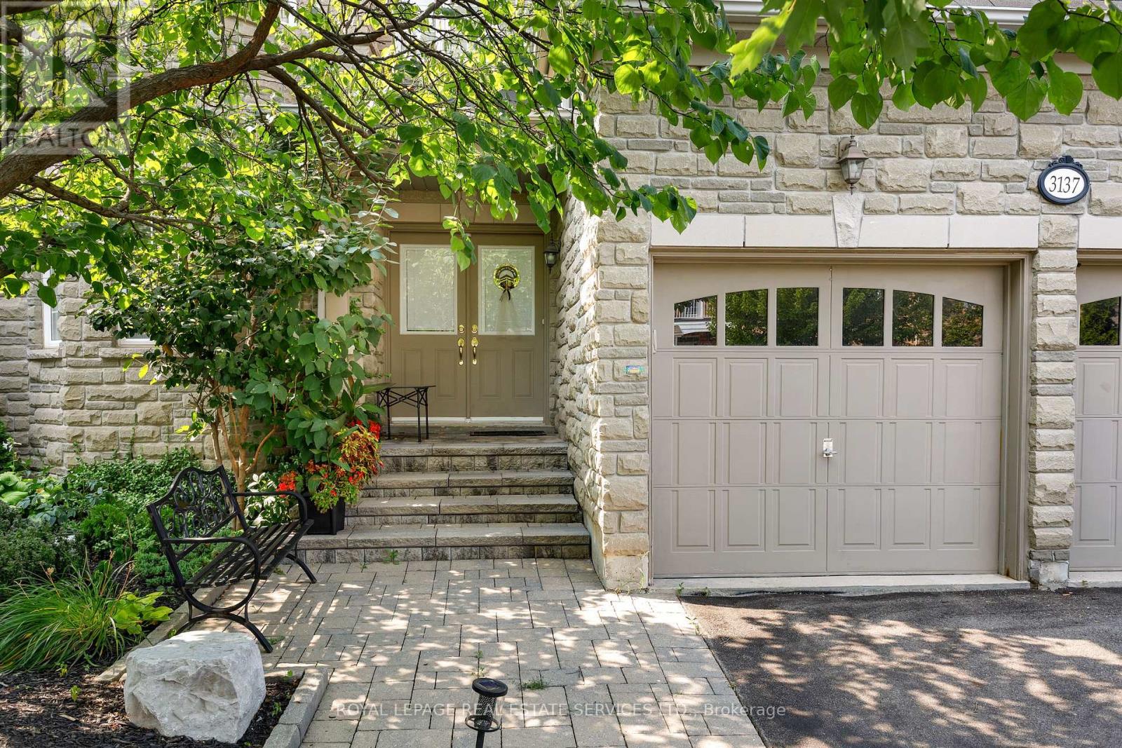 3137 Countess Crescent, Mississauga, Ontario  L5M 0E1 - Photo 50 - W12468492