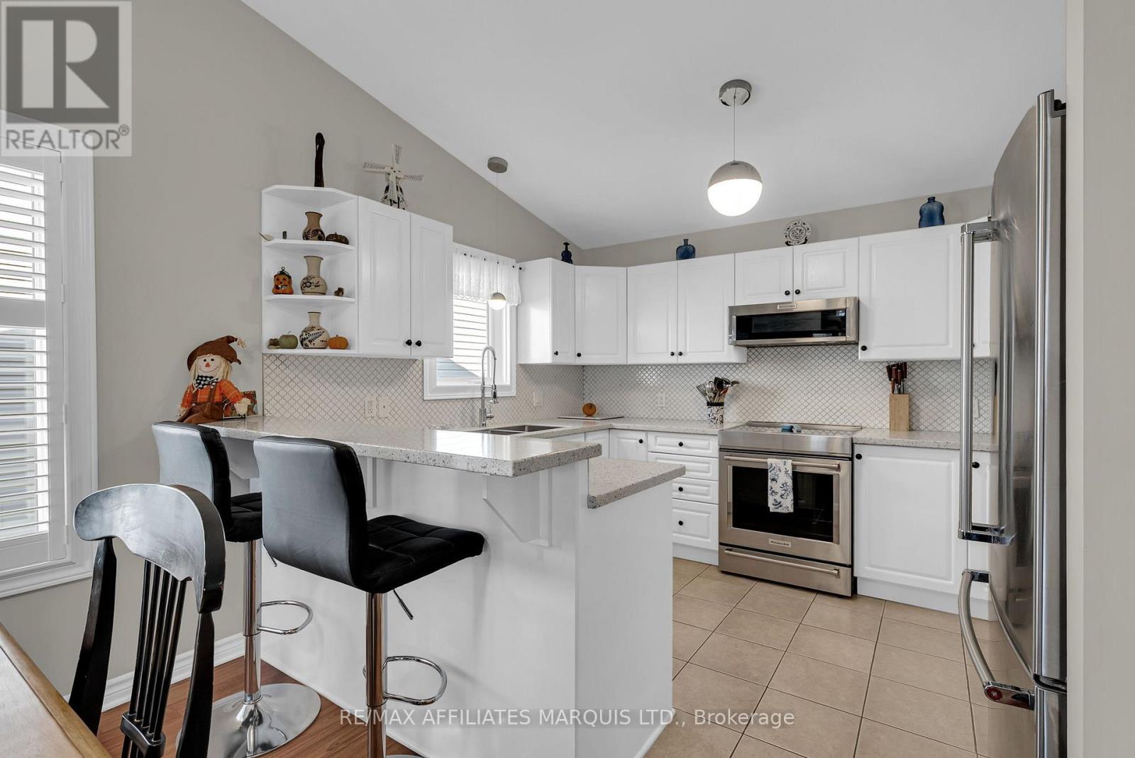 87 Sunset Boulevard, Cornwall, Ontario  K6H 7M3 - Photo 12 - X12469212