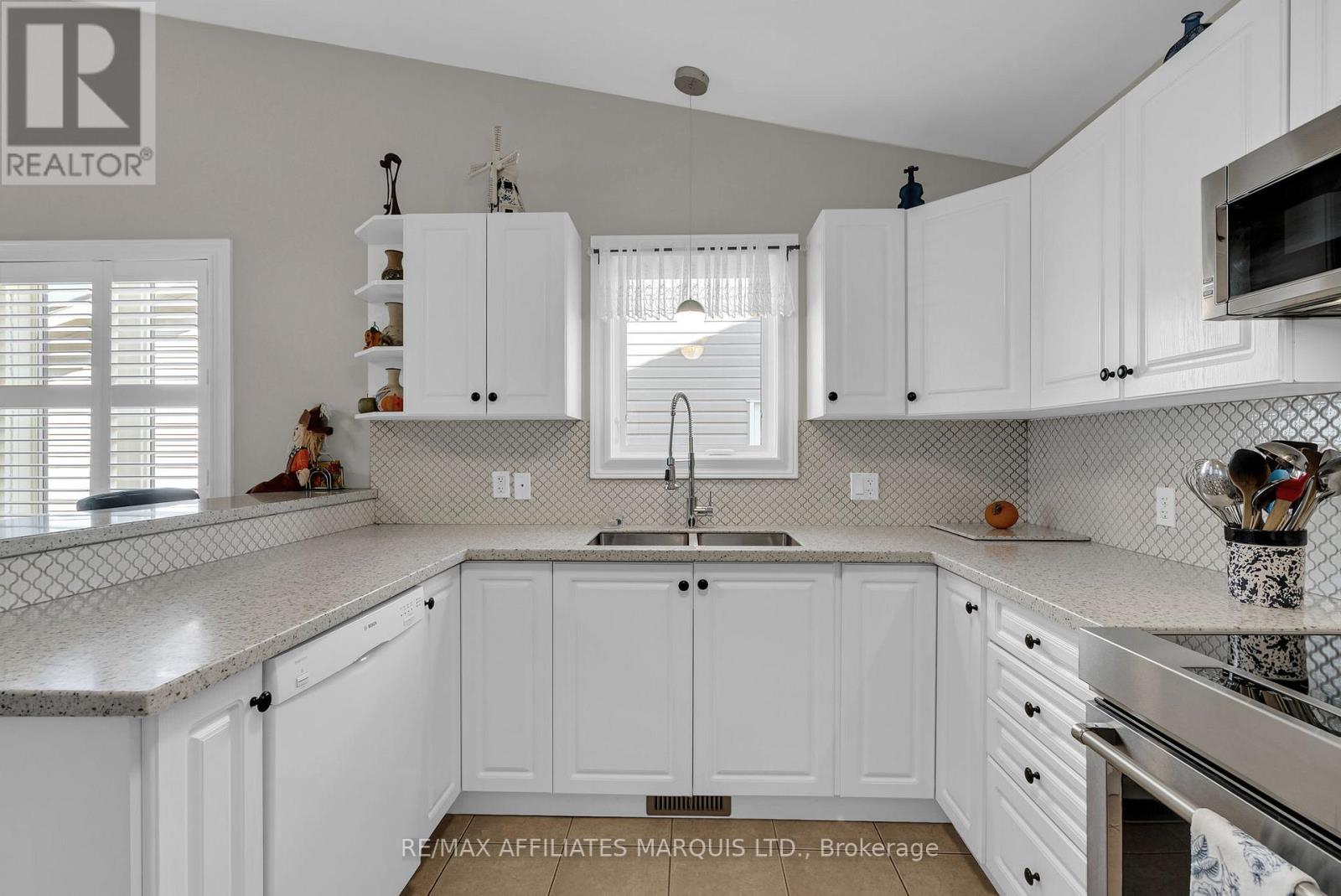 87 Sunset Boulevard, Cornwall, Ontario  K6H 7M3 - Photo 15 - X12469212