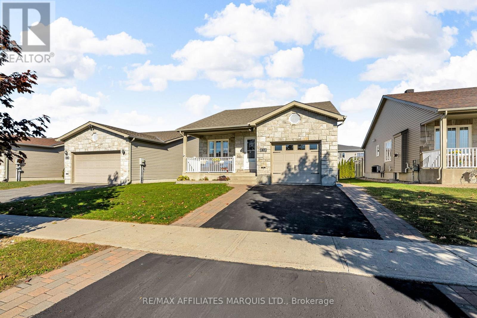 87 Sunset Boulevard, Cornwall, Ontario  K6H 7M3 - Photo 4 - X12469212