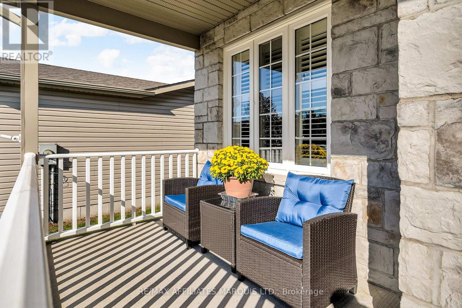 87 Sunset Boulevard, Cornwall, Ontario  K6H 7M3 - Photo 5 - X12469212