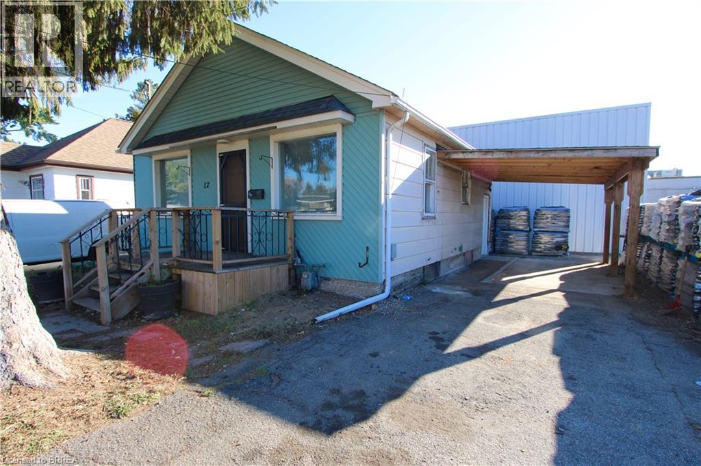 17 BORDEN Street, brantford, Ontario