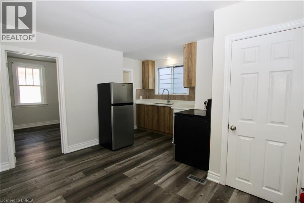 17 Borden Street, Brantford, Ontario  N3R 2G8 - Photo 11 - 40780238
