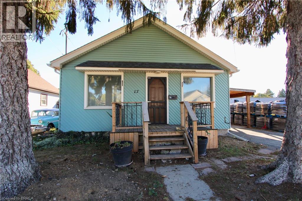 17 Borden Street, Brantford, Ontario  N3R 2G8 - Photo 2 - 40780238