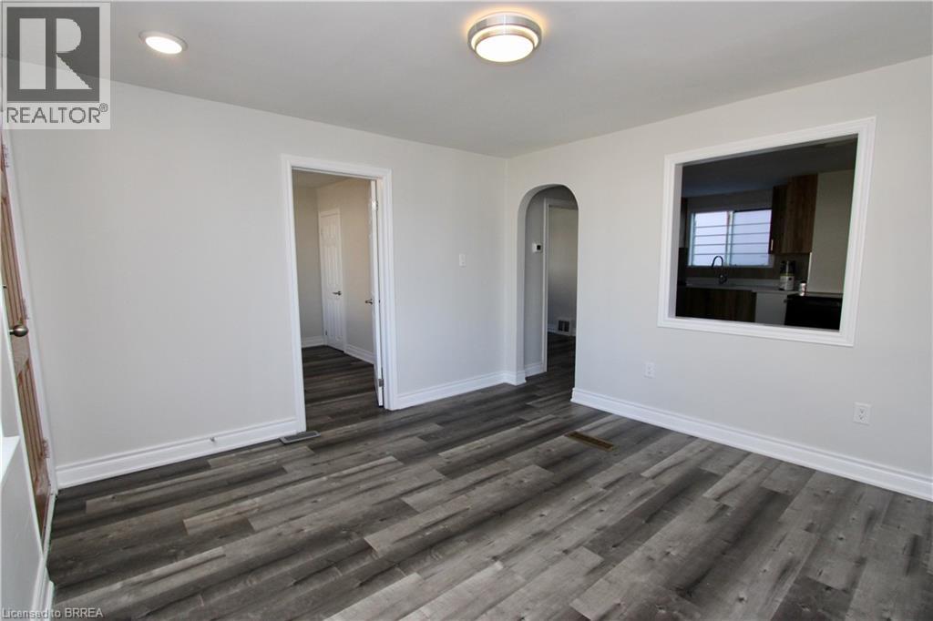 17 Borden Street, Brantford, Ontario  N3R 2G8 - Photo 5 - 40780238