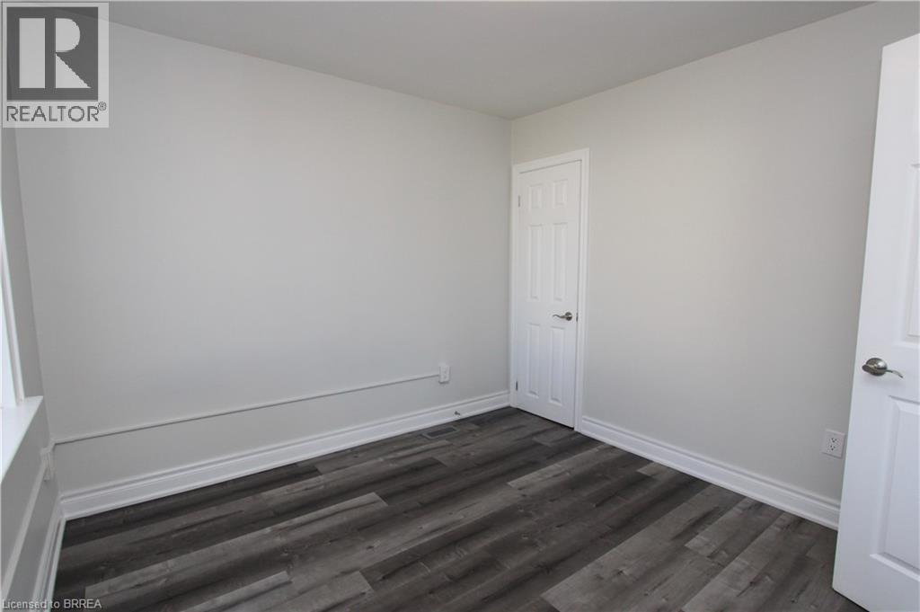 17 Borden Street, Brantford, Ontario  N3R 2G8 - Photo 6 - 40780238