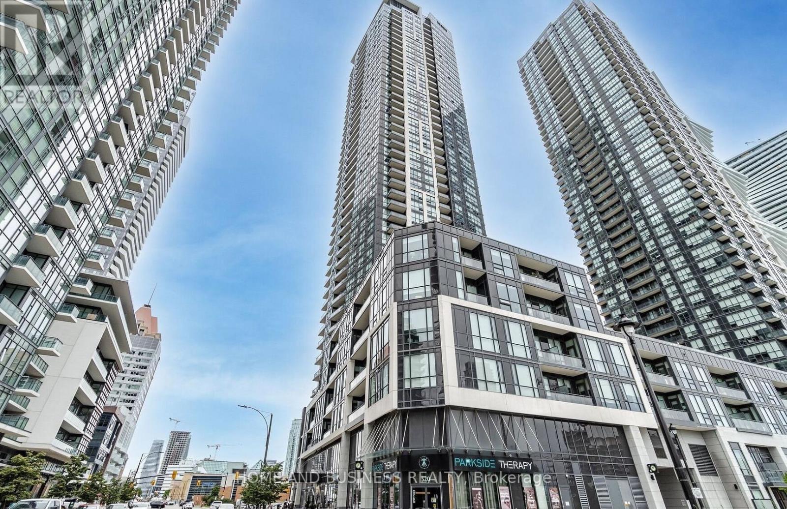 402 - 510 CURRAN PLACE, Mississauga, Ontario