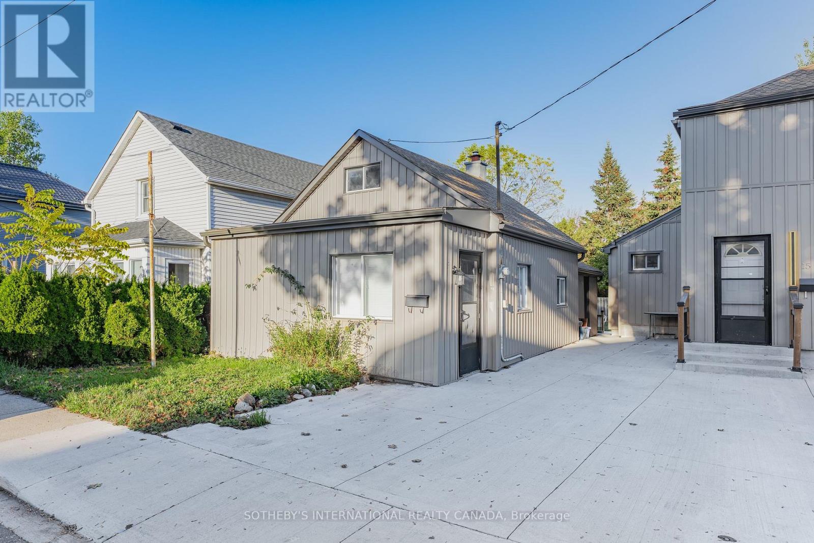 15 GRANTHAM AVENUE, Cambridge, Ontario