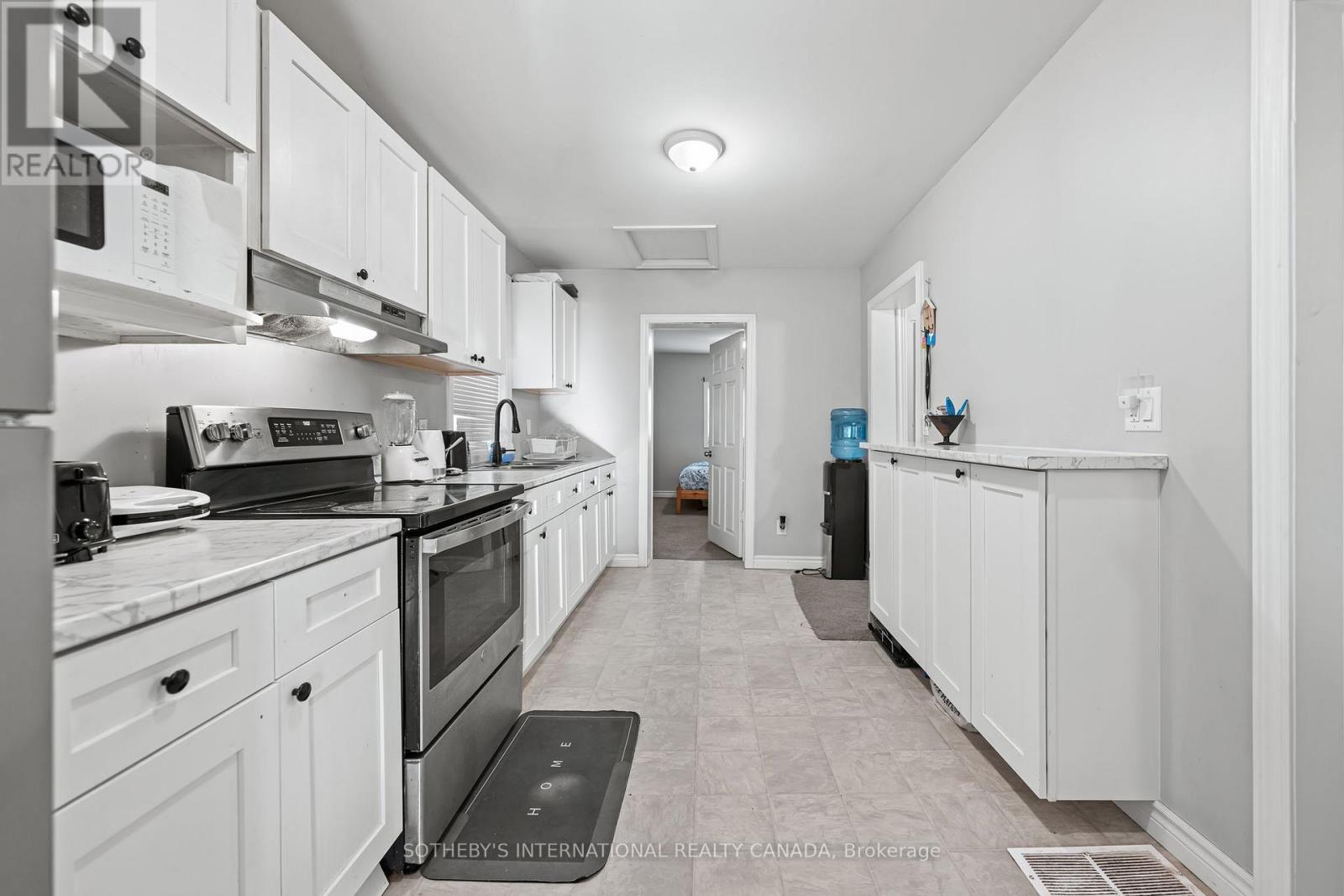 15 Grantham Avenue, Cambridge, Ontario  N1R 4V3 - Photo 13 - X12469082