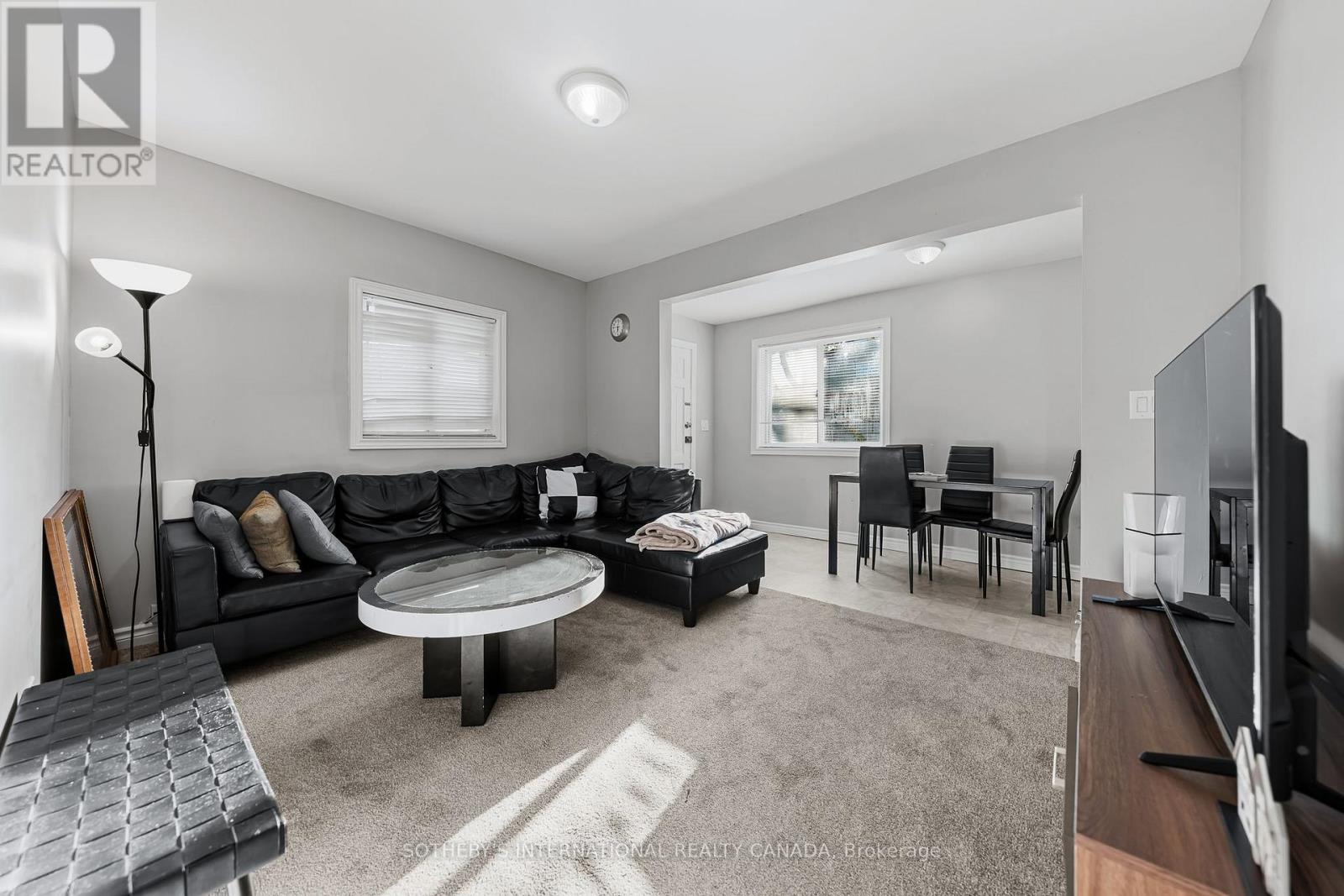 15 Grantham Avenue, Cambridge, Ontario  N1R 4V3 - Photo 7 - X12469082