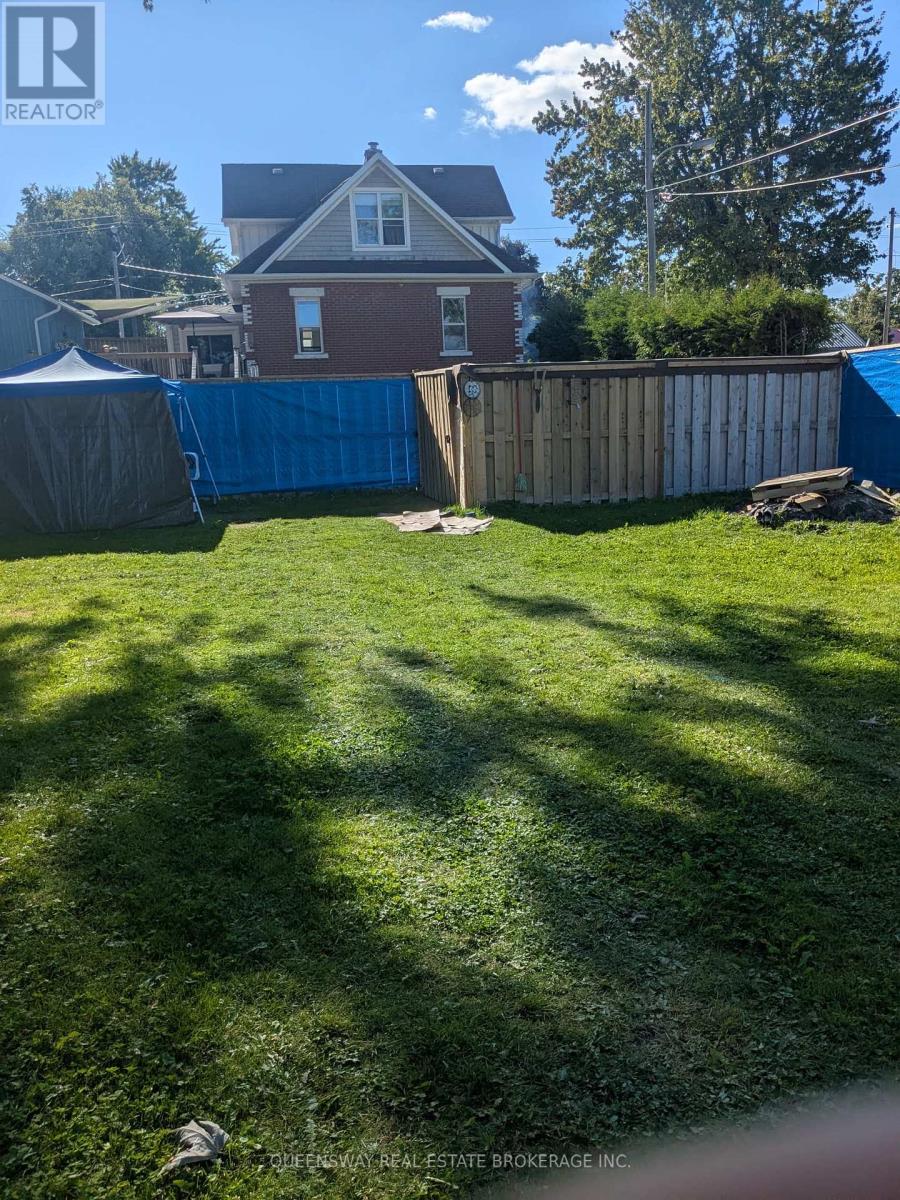 115 Centre Street, Shelburne, Ontario  L0N 1S4 - Photo 4 - X12469097