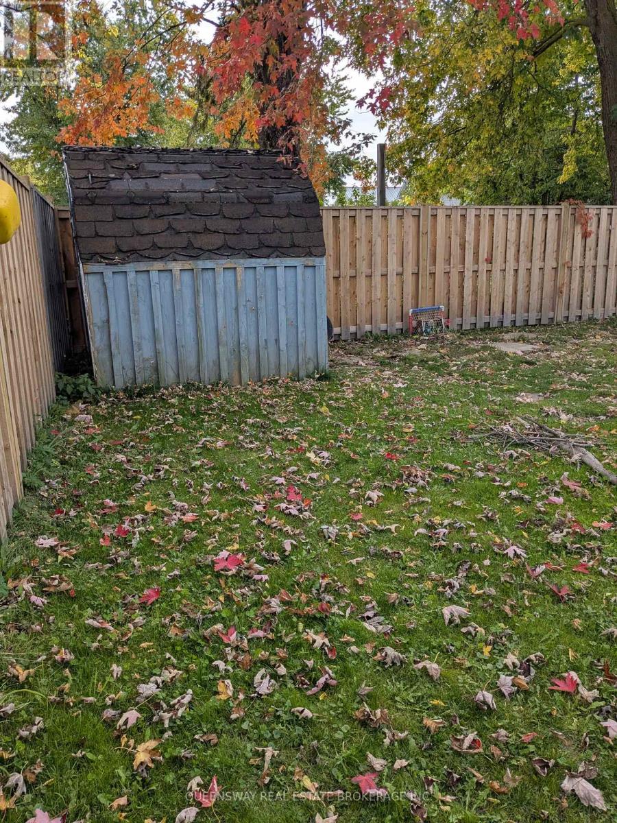 115 Centre Street, Shelburne, Ontario  L0N 1S4 - Photo 5 - X12469097