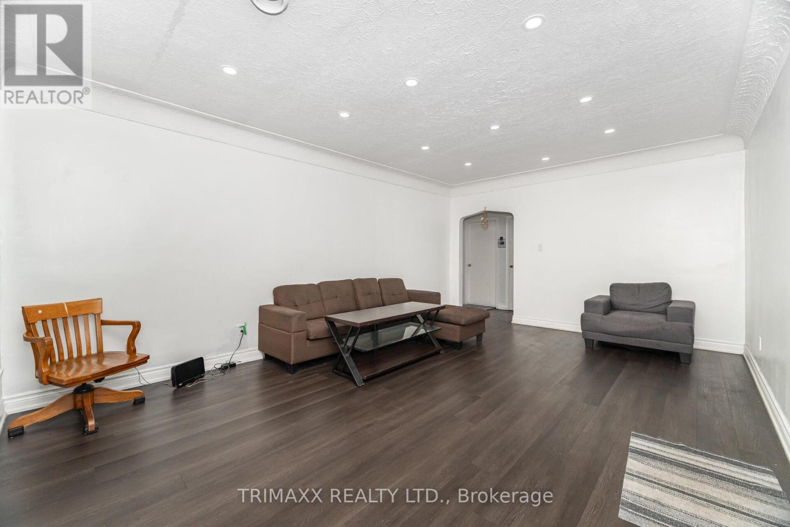 5302 Biamonte Parkway, Niagara Falls, Ontario  L2E 5E8 - Photo 6 - X12469102