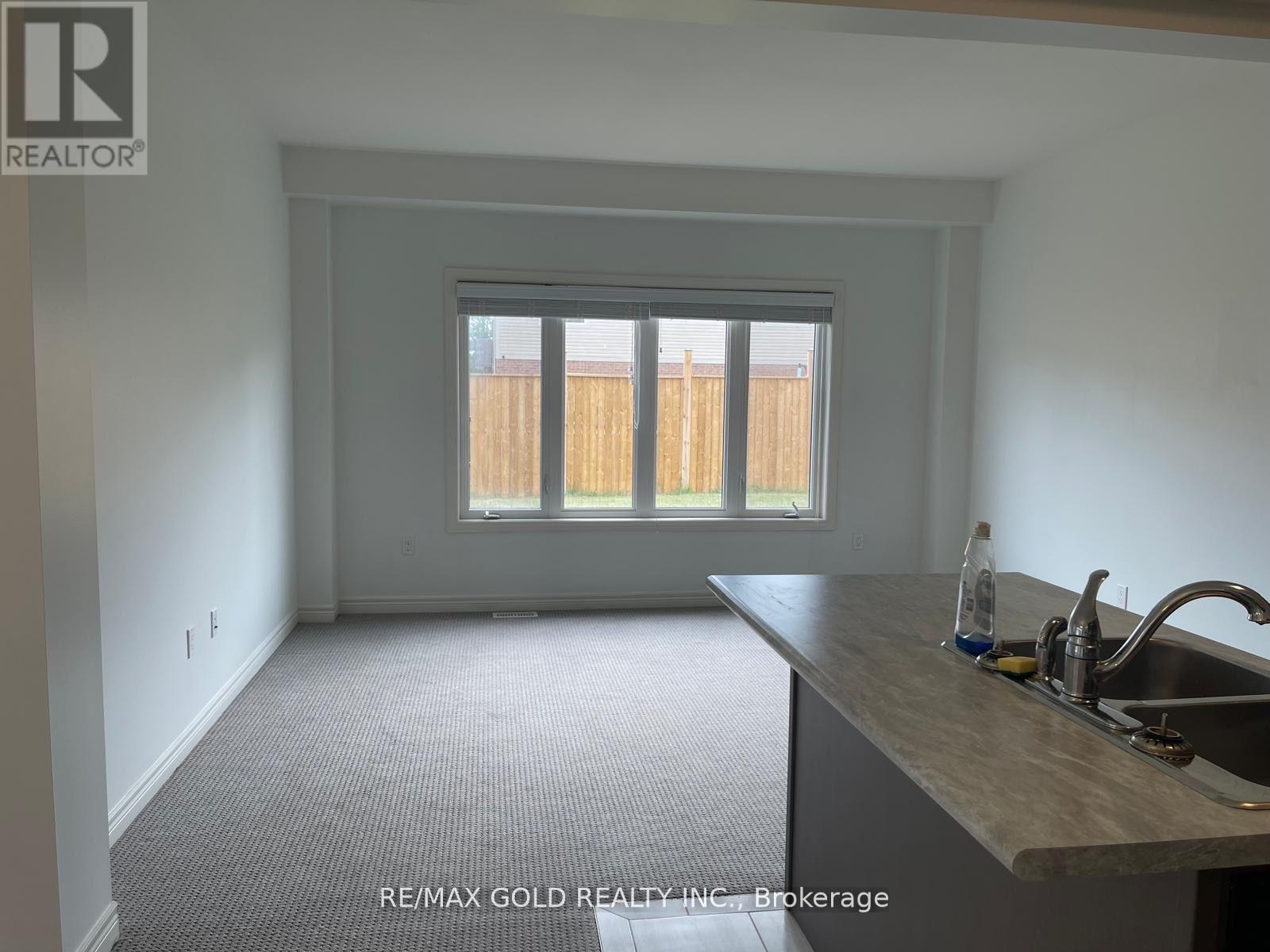9525 Tallgrass Avenue, Niagara Falls, Ontario  L2G 0Y2 - Photo 10 - X12469119