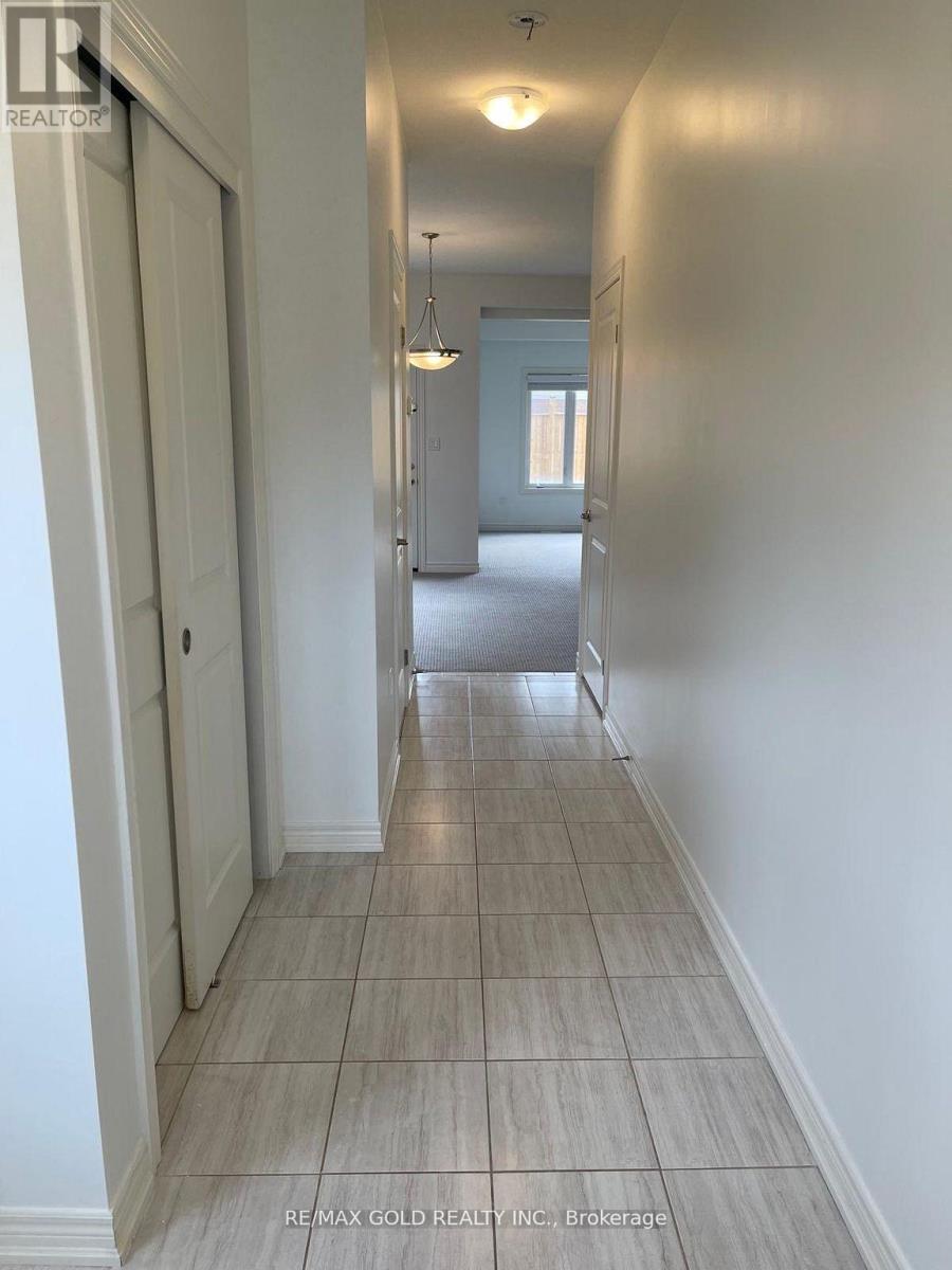 9525 Tallgrass Avenue, Niagara Falls, Ontario  L2G 0Y2 - Photo 2 - X12469119