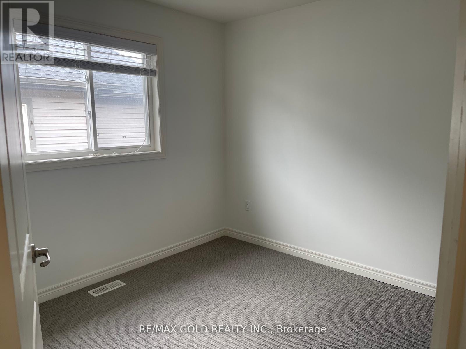 9525 Tallgrass Avenue, Niagara Falls, Ontario  L2G 0Y2 - Photo 4 - X12469119