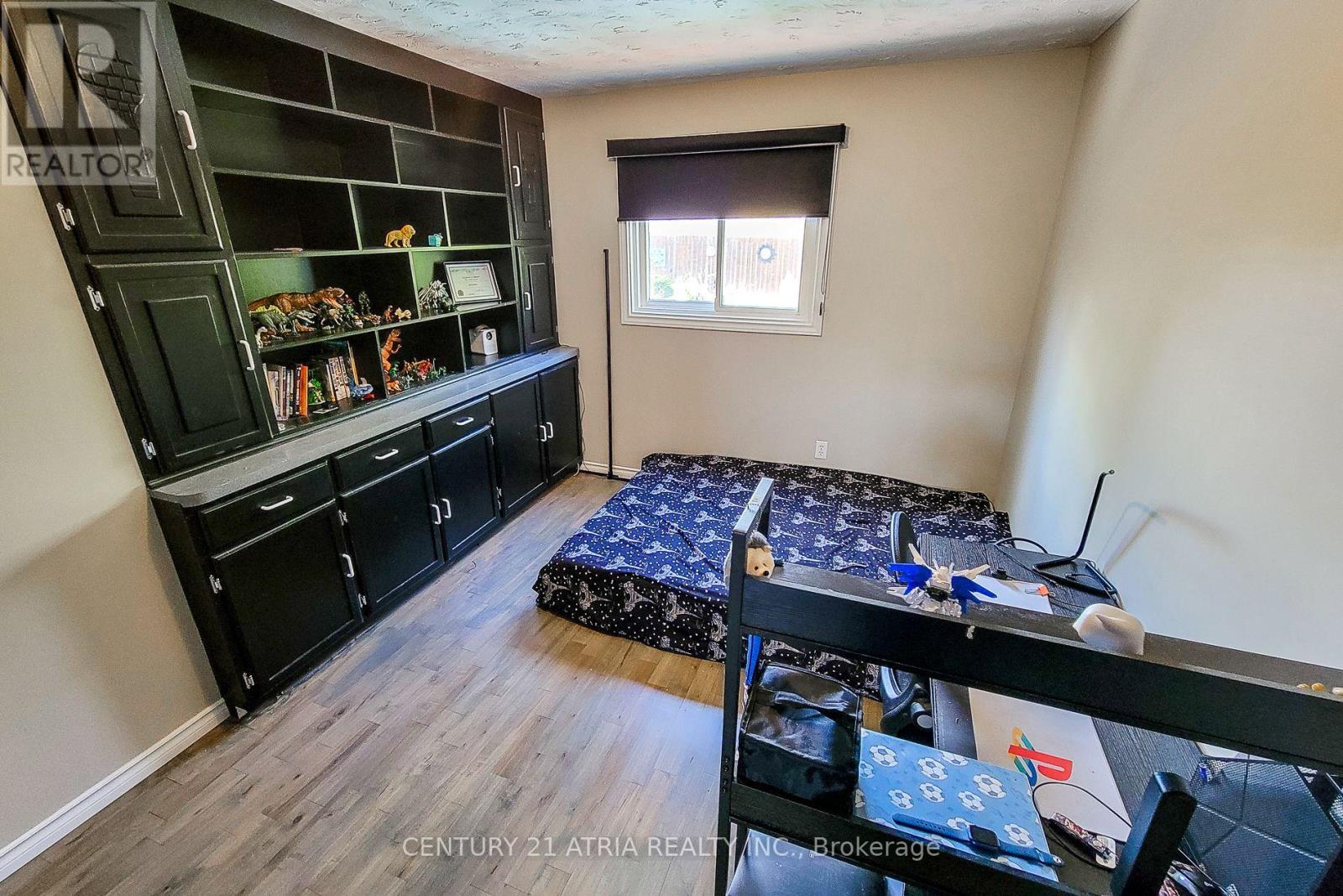20 Ravine Road, St. Catharines, Ontario  L2P 3A7 - Photo 14 - X12469127