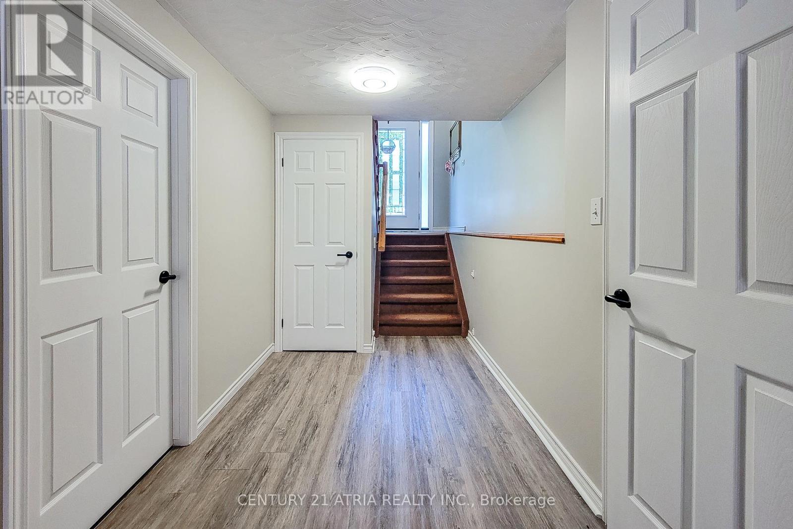 20 Ravine Road, St. Catharines, Ontario  L2P 3A7 - Photo 19 - X12469127