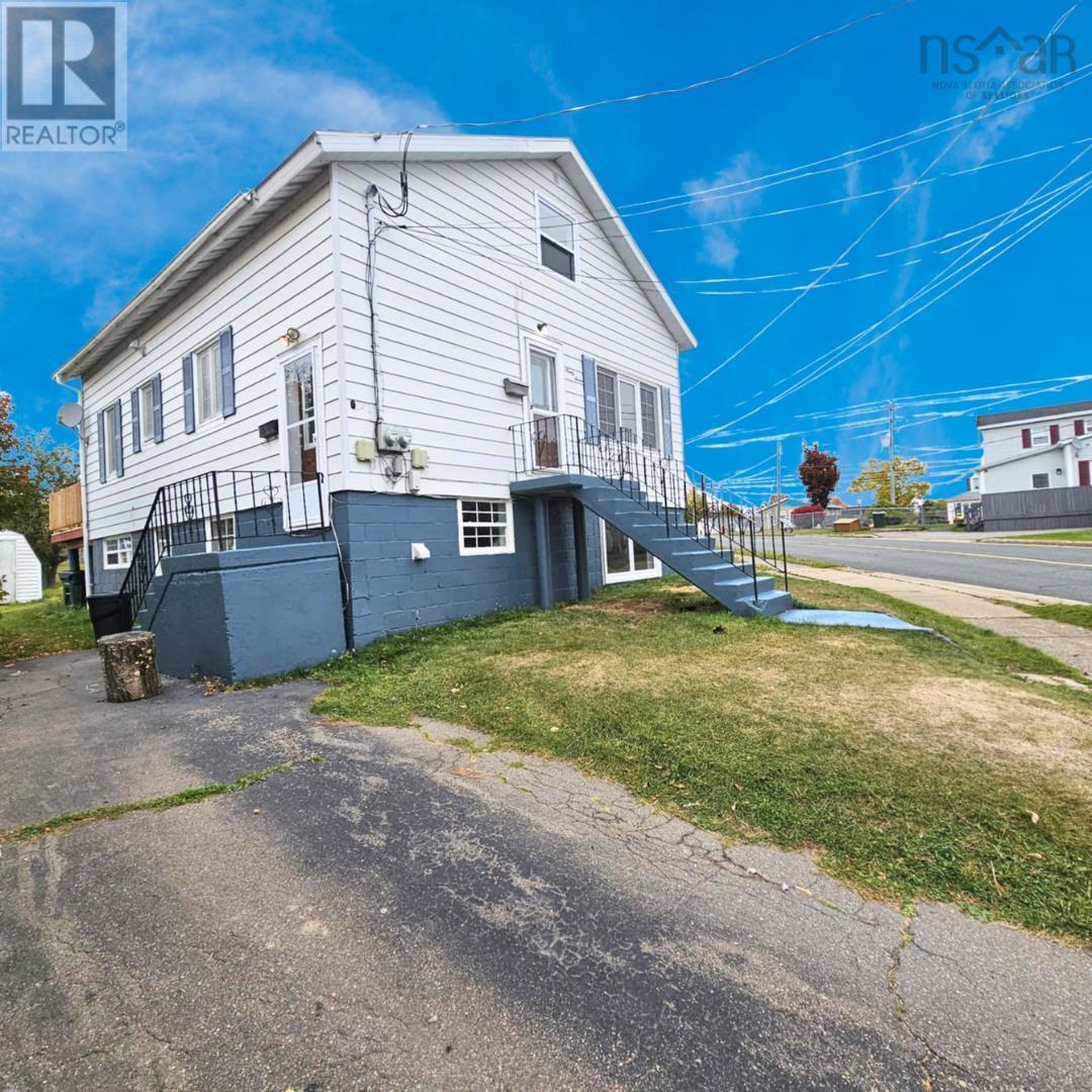 97 Fisher Street, Sydney, Nova Scotia  B1N 1R2 - Photo 2 - 202526127