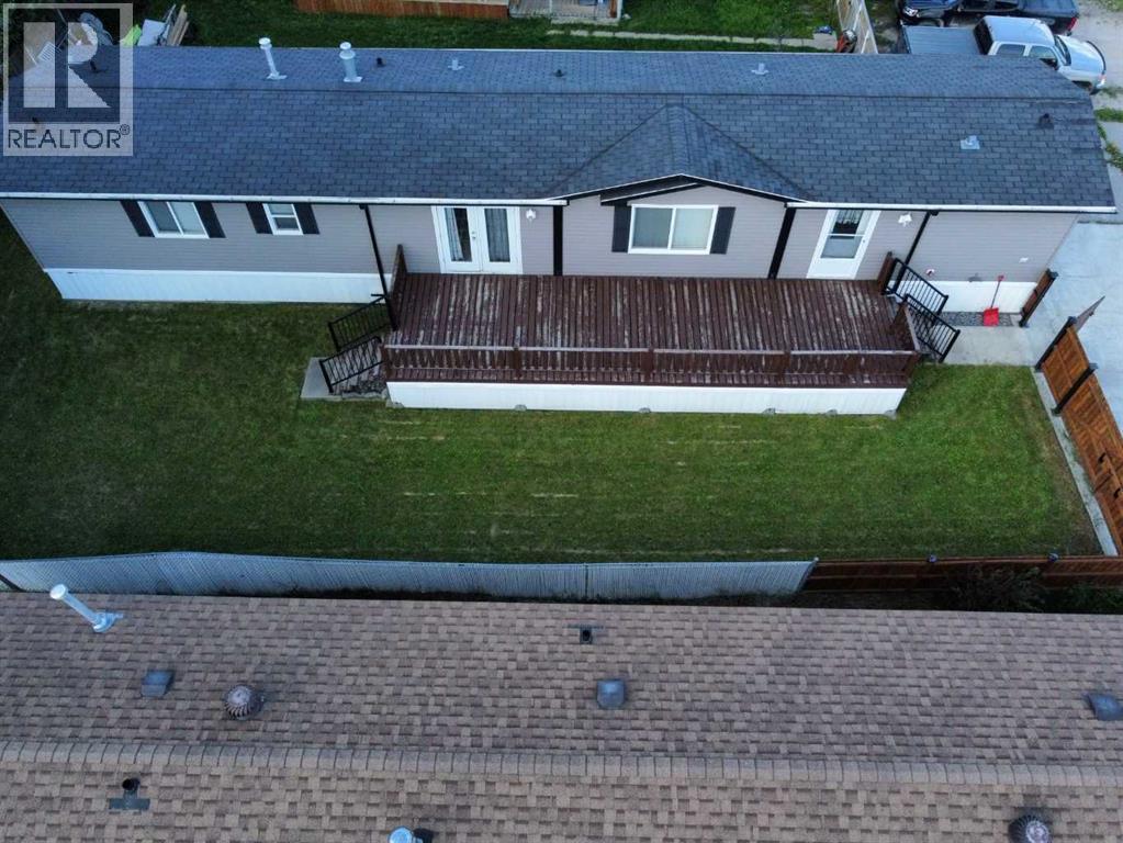 414 10 Street, Fox Creek, Alberta  T0H 1P0 - Photo 5 - A2238259